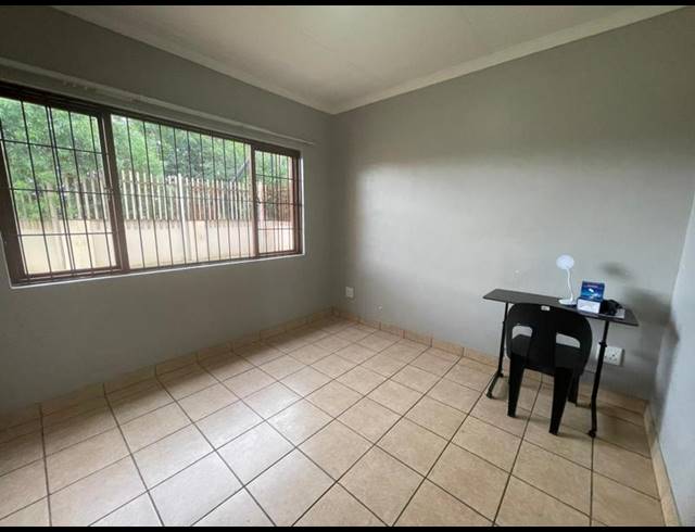2 BEDROOM PROPERTY TO RENT IN BULT WEST